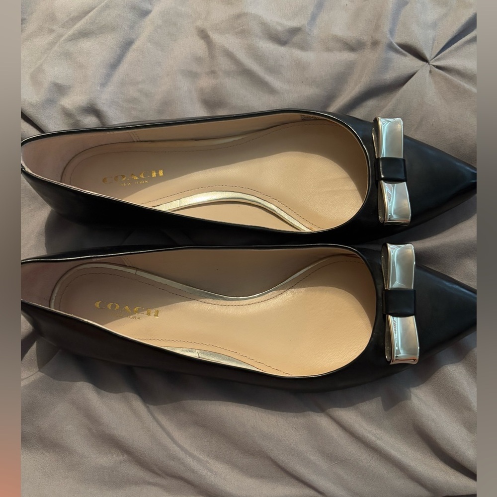 Coach “Wilma” pointed toe gold bow ballet flats black 7